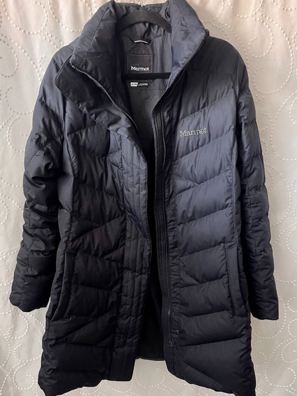 Marmot Woman's Down Puffer Knee length -Black-700 Fill Power XL